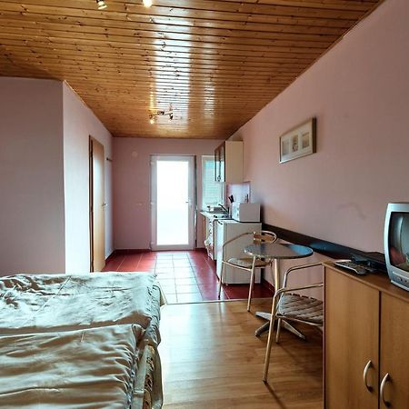 Apartmánový dom RED Hotel Podhájska Esterno foto