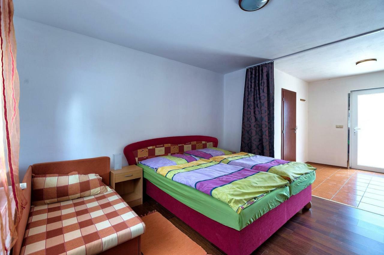 Apartmánový dom RED Hotel Podhájska Esterno foto