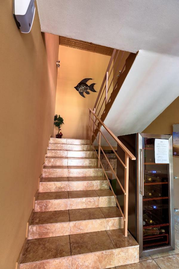 Apartmánový dom RED Hotel Podhájska Esterno foto