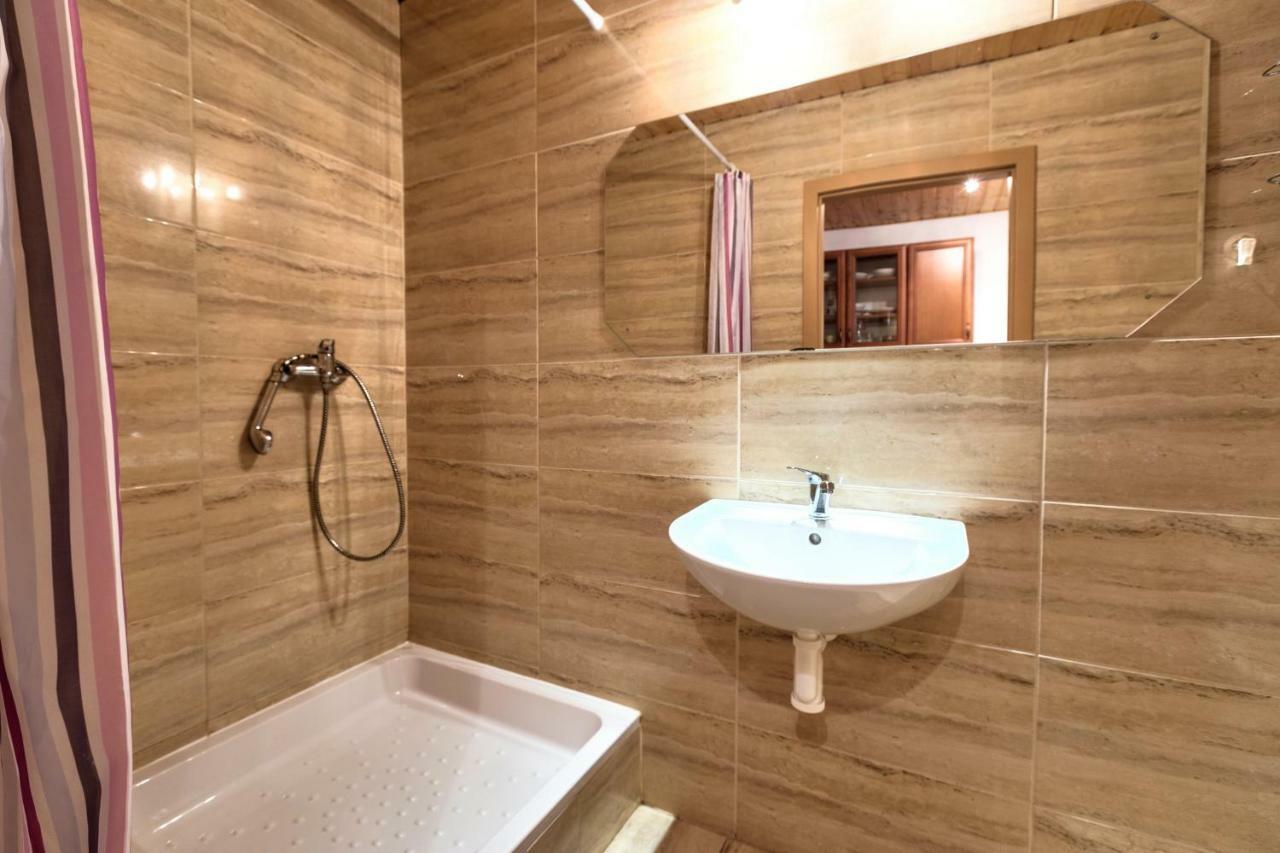 Apartmánový dom RED Hotel Podhájska Esterno foto