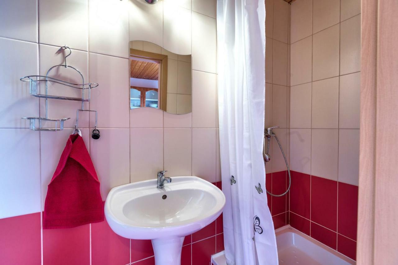 Apartmánový dom RED Hotel Podhájska Esterno foto
