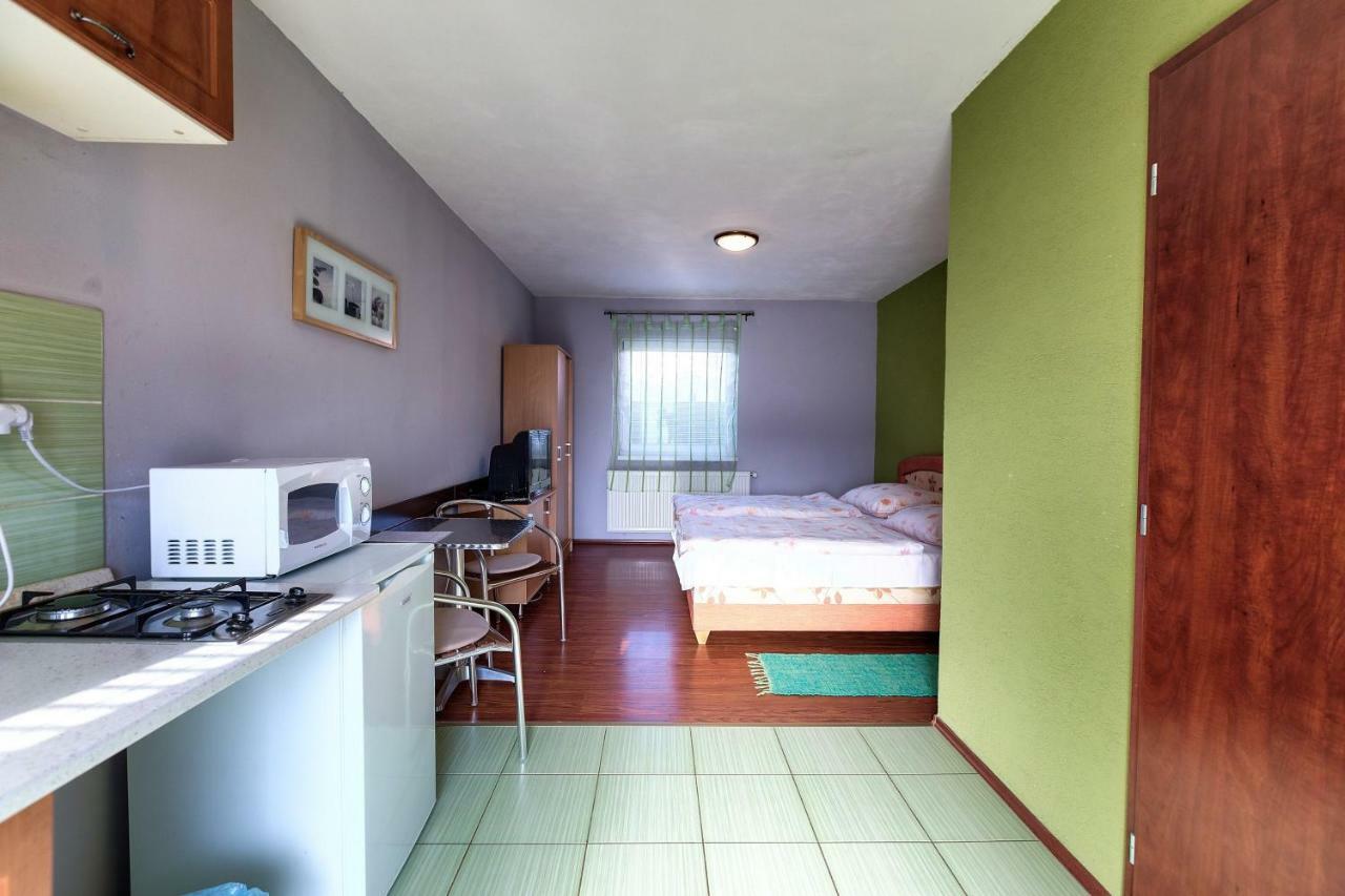 Apartmánový dom RED Hotel Podhájska Esterno foto