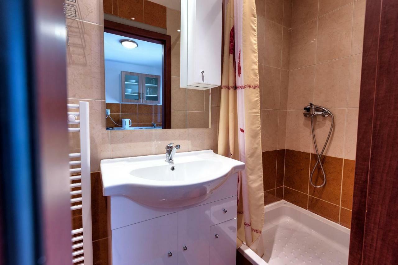 Apartmánový dom RED Hotel Podhájska Esterno foto